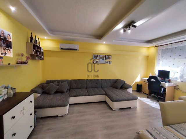 Eladó panellakás, Nagykőrösön 34.5 M Ft, 2 szobás