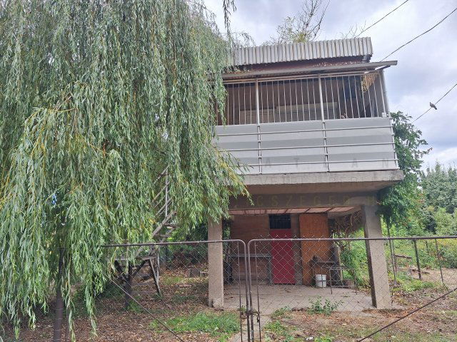 Eladó nyaraló, Szegeden 17.9 M Ft, 1 szobás