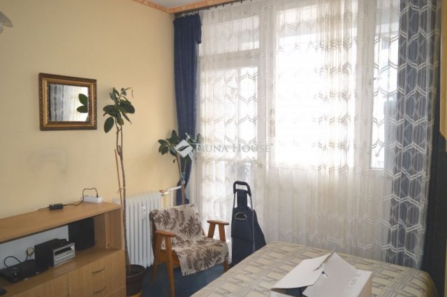 Eladó panellakás, Debrecenben, Gyergyó utcában 59.8 M Ft