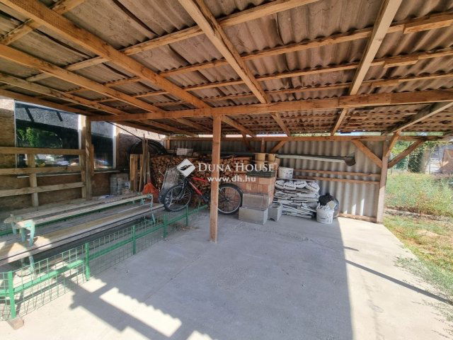 Eladó családi ház, Tóalmáson 29.9 M Ft, 10 szobás