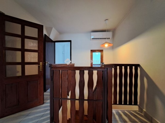 Eladó családi ház, Baján 69 M Ft, 5 szobás