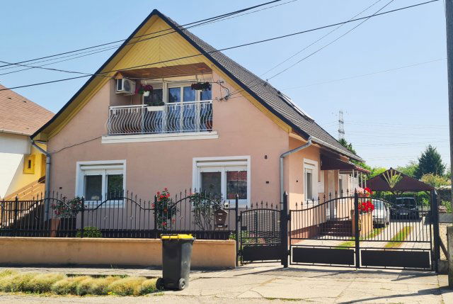 Eladó családi ház, Érden 125 M Ft, 4 szobás