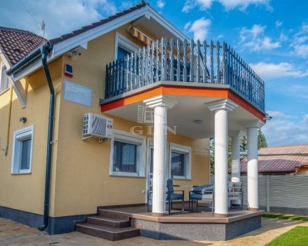 Eladó családi ház, Balatonkeresztúron 195.8 M Ft, 6 szobás