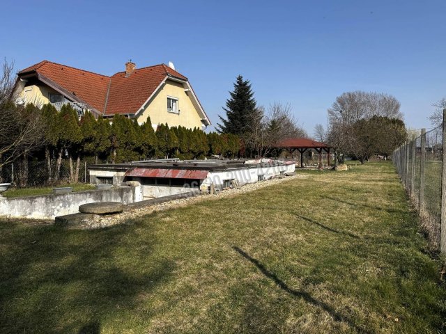 Eladó telek, Máriakálnokon 36 M Ft / költözzbe.hu