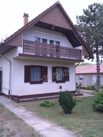 Eladó családi ház, Tápiószentmártonon 39.9 M Ft, 3 szobás