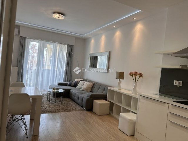 Eladó téglalakás, Budapesten, XII. kerületben 112 M Ft, 2 szobás