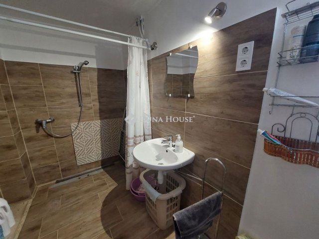 Eladó családi ház, Tolnán 49.99 M Ft, 4+1 szobás