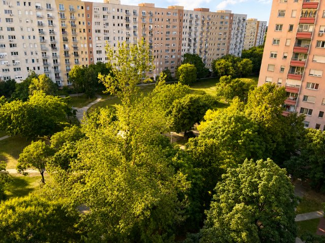 Eladó panellakás, Budapesten, III. kerületben 60.9 M Ft