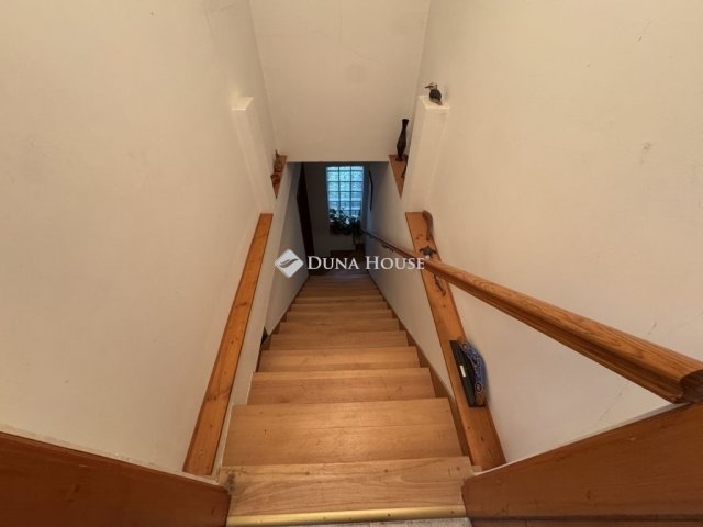 Eladó családi ház, Budakeszin 169.9 M Ft, 1 szobás