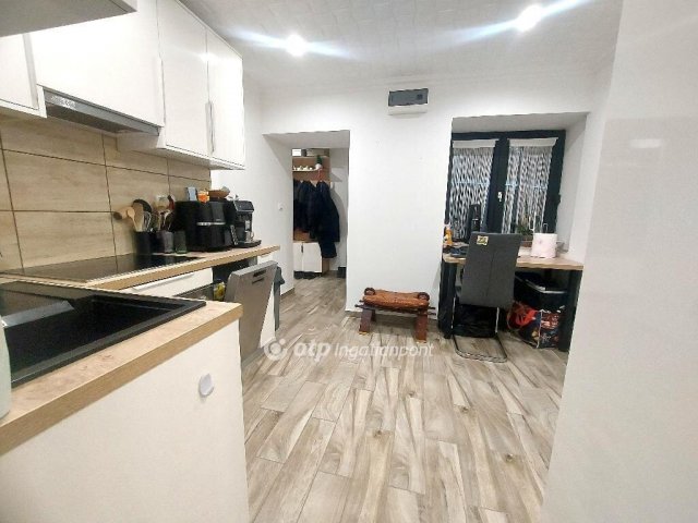 Eladó téglalakás, Nagykőrösön 35 M Ft, 2 szobás