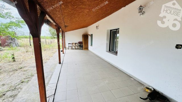 Eladó mezogazdasagi ingatlan, Helvécián 29.9 M Ft, 3 szobás