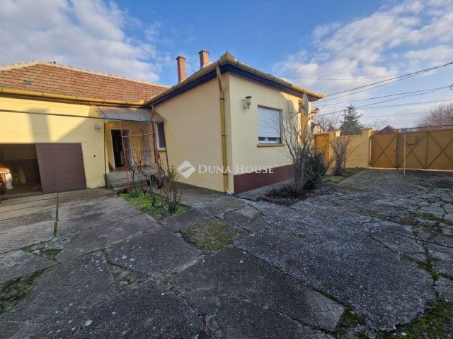 Eladó családi ház, Kunbaján 9.5 M Ft, 3 szobás