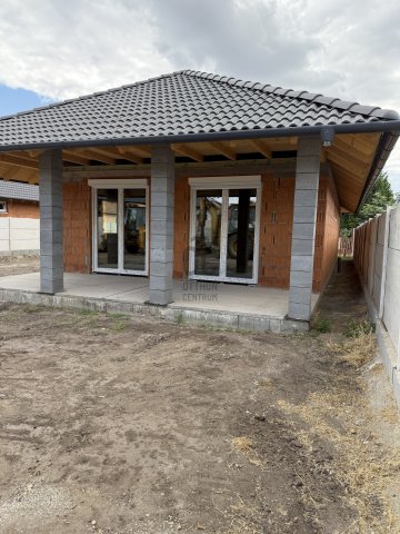 Eladó családi ház, Abonyban 74.9 M Ft, 3 szobás