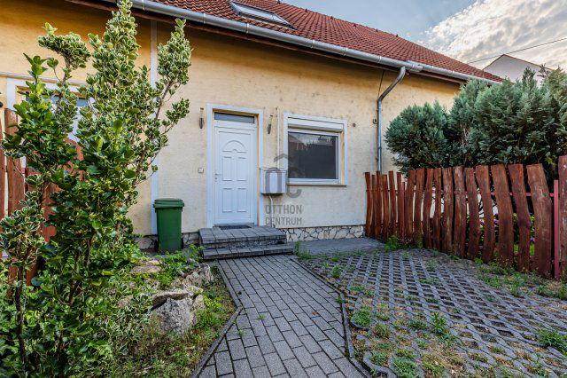 Eladó sorház, Dunakeszin 94.9 M Ft, 3 szobás