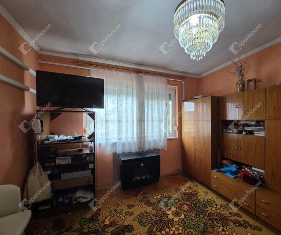 Eladó téglalakás, Székesfehérvárott 79.9 M Ft, 4 szobás