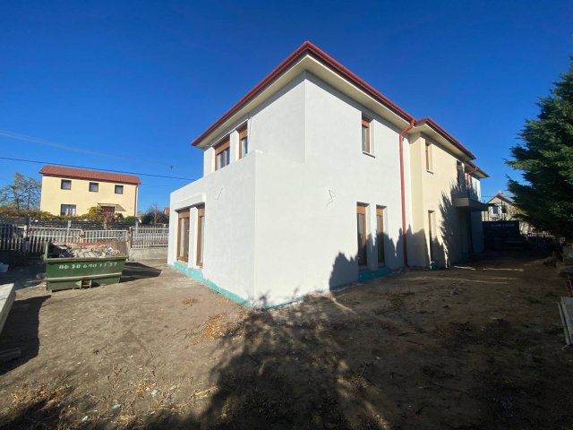 Eladó ikerház, Gyálon 113.99 M Ft, 4 szobás