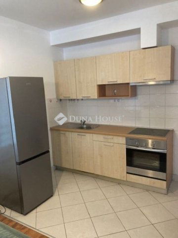 Eladó téglalakás, Budapesten, VIII. kerületben 140 M Ft