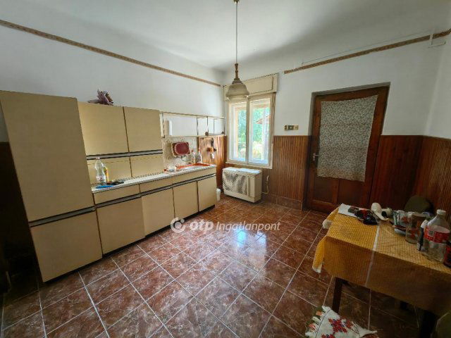 Eladó családi ház, Kenderesen 13.99 M Ft, 2+1 szobás