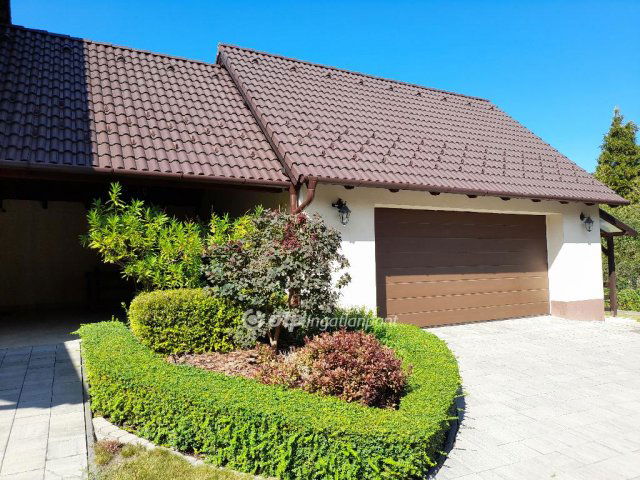 Eladó családi ház, Solymáron 279 M Ft, 6 szobás