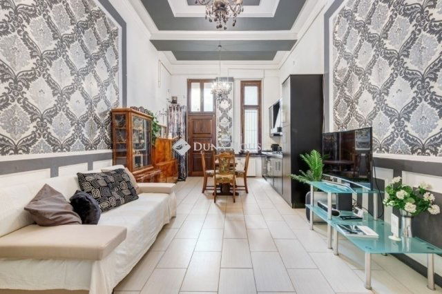 Eladó téglalakás, Budapesten, VII. kerületben 120.49 M Ft