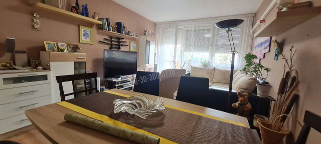 Eladó panellakás, Dunaújvárosban, Római körúton 27.5 M Ft