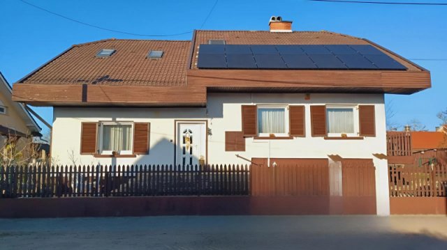 Eladó családi ház, Táborfalván 85 M Ft, 6 szobás