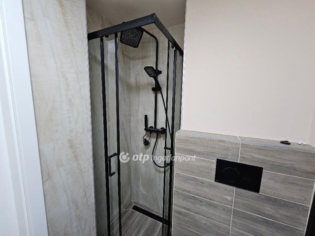 Eladó téglalakás, Budapesten, VII. kerületben 139.9 M Ft