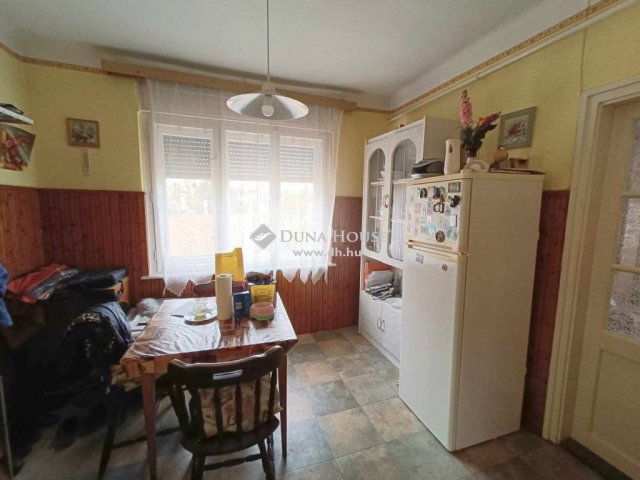 Eladó családi ház, Kecskeméten 65 M Ft, 2 szobás