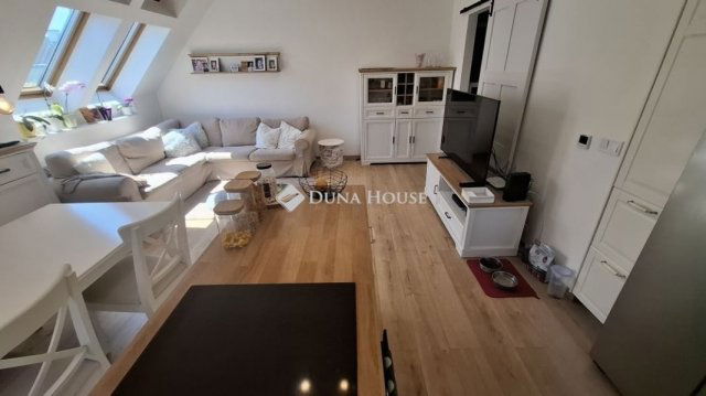 Eladó téglalakás, Budapesten, III. kerületben 212.9 M Ft