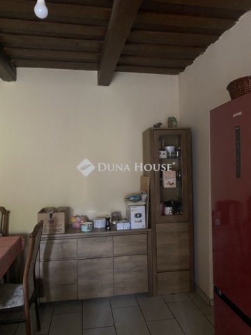 Eladó családi ház, Piliscséven 49.9 M Ft, 3 szobás