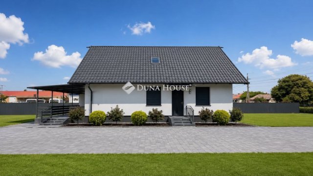 Eladó családi ház, Abonyban 125 M Ft, 4 szobás
