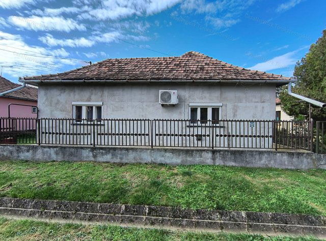 Eladó családi ház, Tiszaroffon 15.5 M Ft, 2 szobás