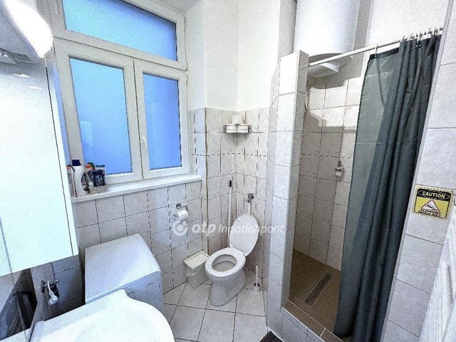 Eladó téglalakás, Budapesten, V. kerületben 84 M Ft, 2 szobás