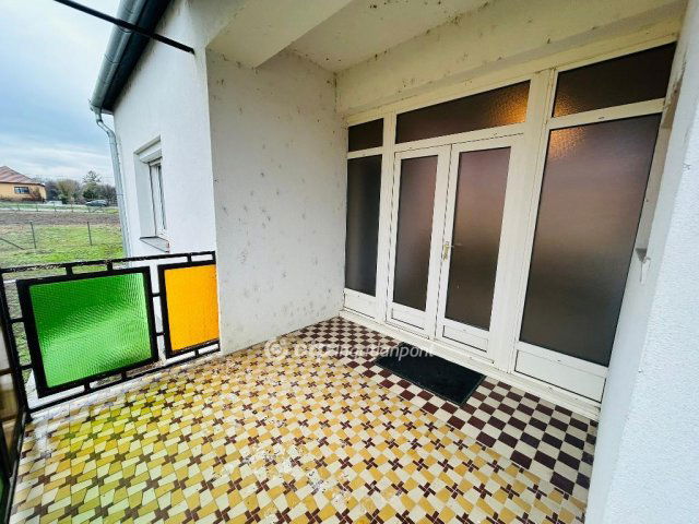 Eladó családi ház, Timáron 31.9 M Ft, 3 szobás