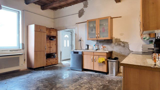 Eladó családi ház, Nicken 31.5 M Ft, 4 szobás