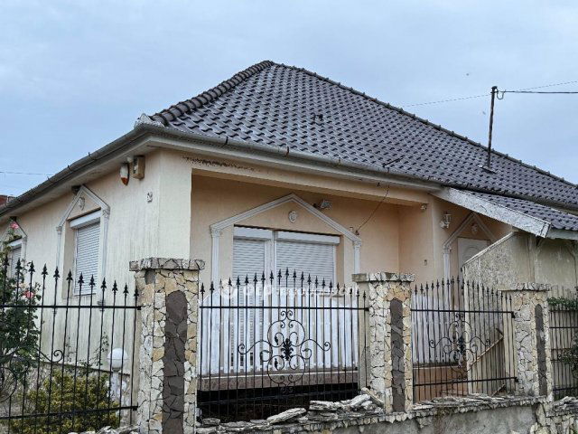 Eladó családi ház, Felsőzsolcán 85 M Ft, 3 szobás