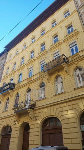 Kiadó téglalakás, albérlet, VI. kerületben, Csengery utcában