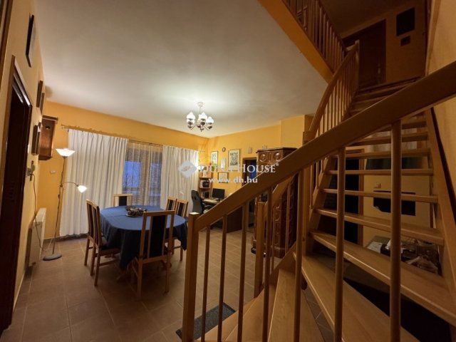 Eladó családi ház, Balatonakaliban 144.9 M Ft, 5 szobás