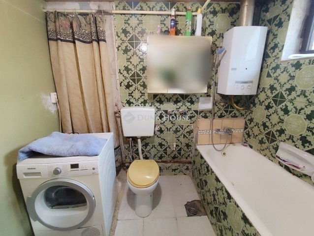 Eladó családi ház, Vecsésen 73 M Ft, 5 szobás