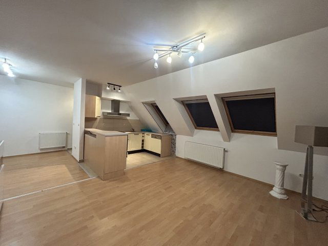 Kiadó téglalakás, albérlet, Nyíregyházán 220 E Ft / hó