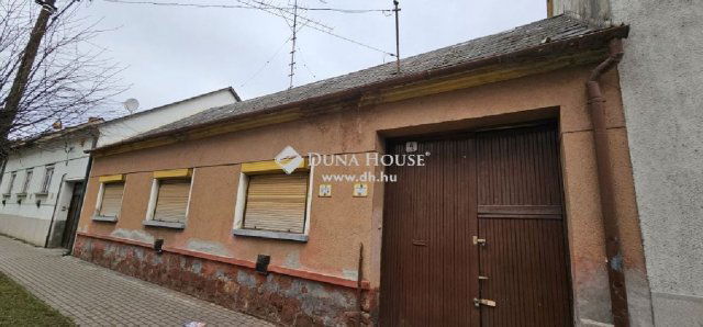 Eladó családi ház, Szombathelyen 35 M Ft, 2 szobás