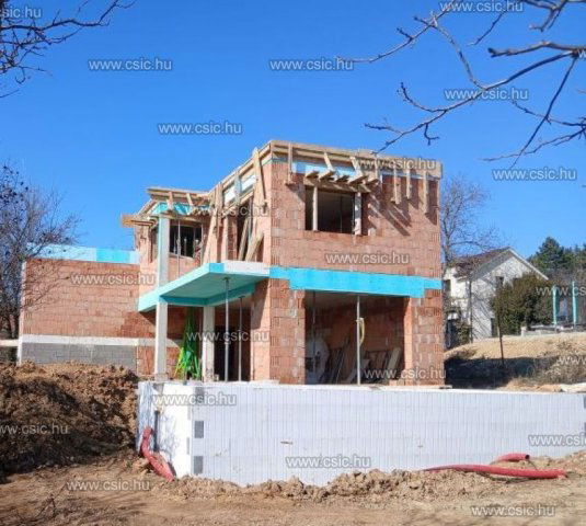 Eladó családi ház, Nagykovácsiban 339 M Ft, 5 szobás