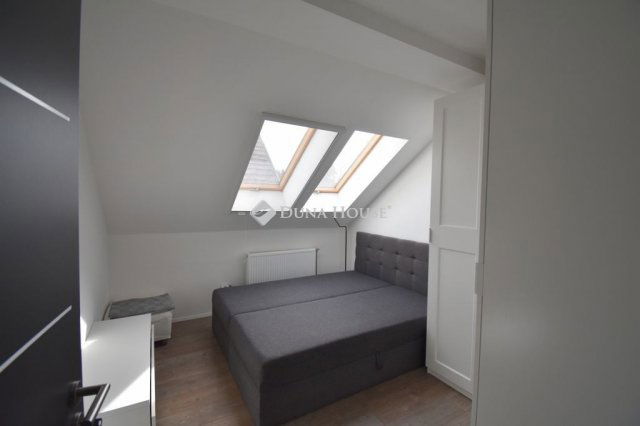 Eladó ikerház, Budapesten, XVI. kerületben 124.9 M Ft, 4 szobás