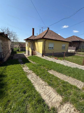 Eladó családi ház, Ecsegen 19.5 M Ft, 2 szobás