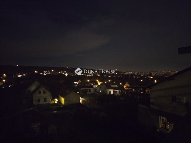 Eladó családi ház, Budapesten, III. kerületben 260 M Ft