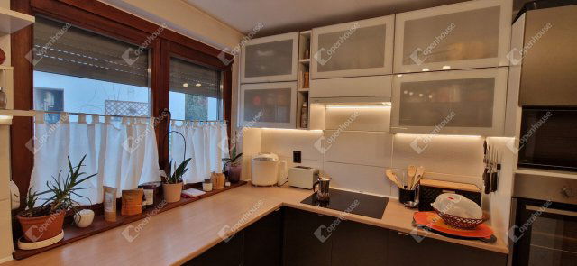 Eladó családi ház, Győrött 100 M Ft, 3 szobás