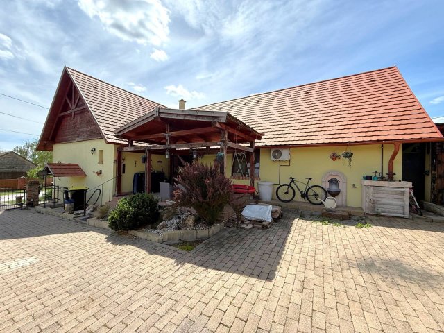 Eladó családi ház, Bodán 81.9 M Ft, 3 szobás
