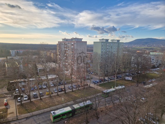 Eladó panellakás, Pécsett 47.7 M Ft, 2 szobás