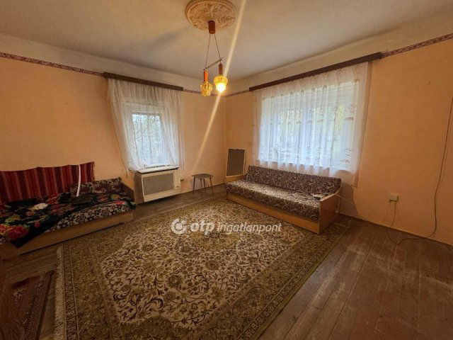 Eladó családi ház, Hosszúpályin 19.999 M Ft, 2 szobás