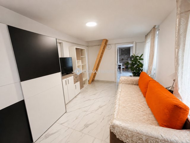 Eladó családi ház, Vecsésen 85.99 M Ft, 4 szobás